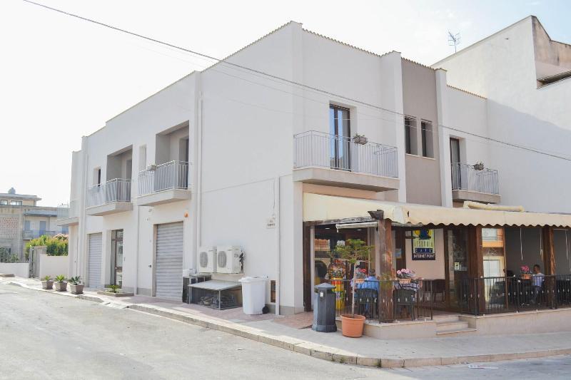 B&B Castiglione Кустоначи Екстериор снимка