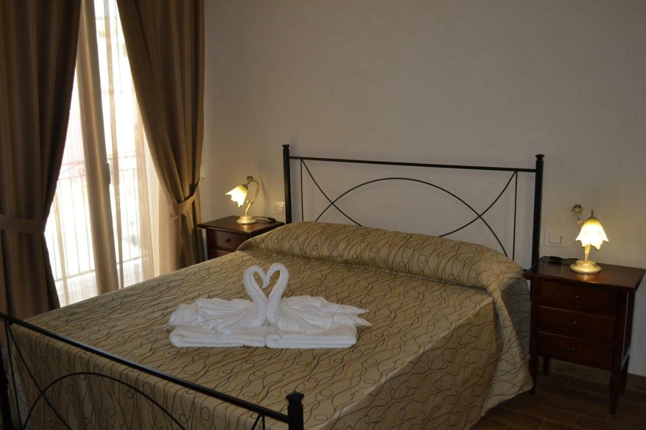B&B Castiglione Кустоначи Екстериор снимка