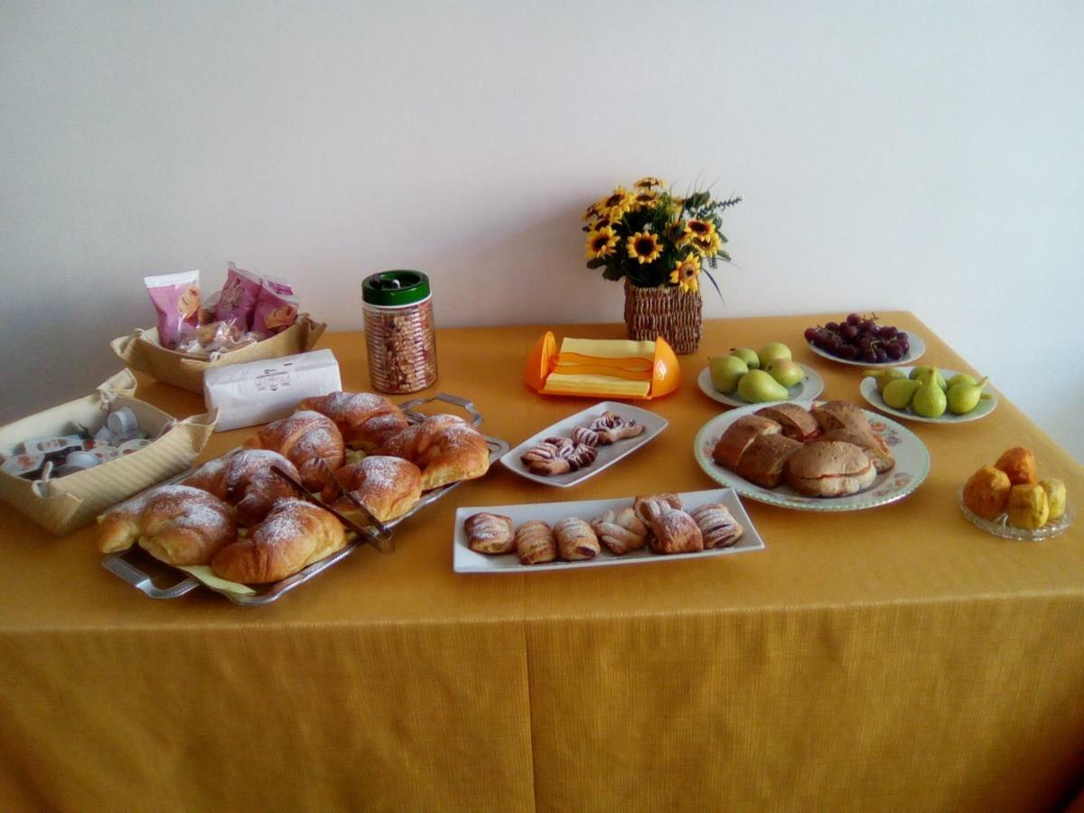B&B Castiglione Кустоначи Екстериор снимка